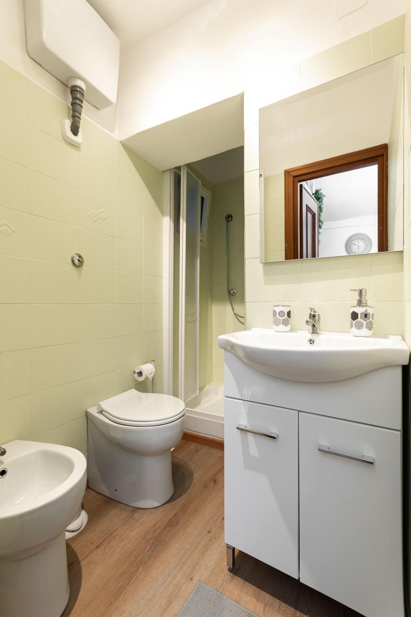 15 Min Centro E Stazione Ferroviaria Appartement Genua Buitenkant foto