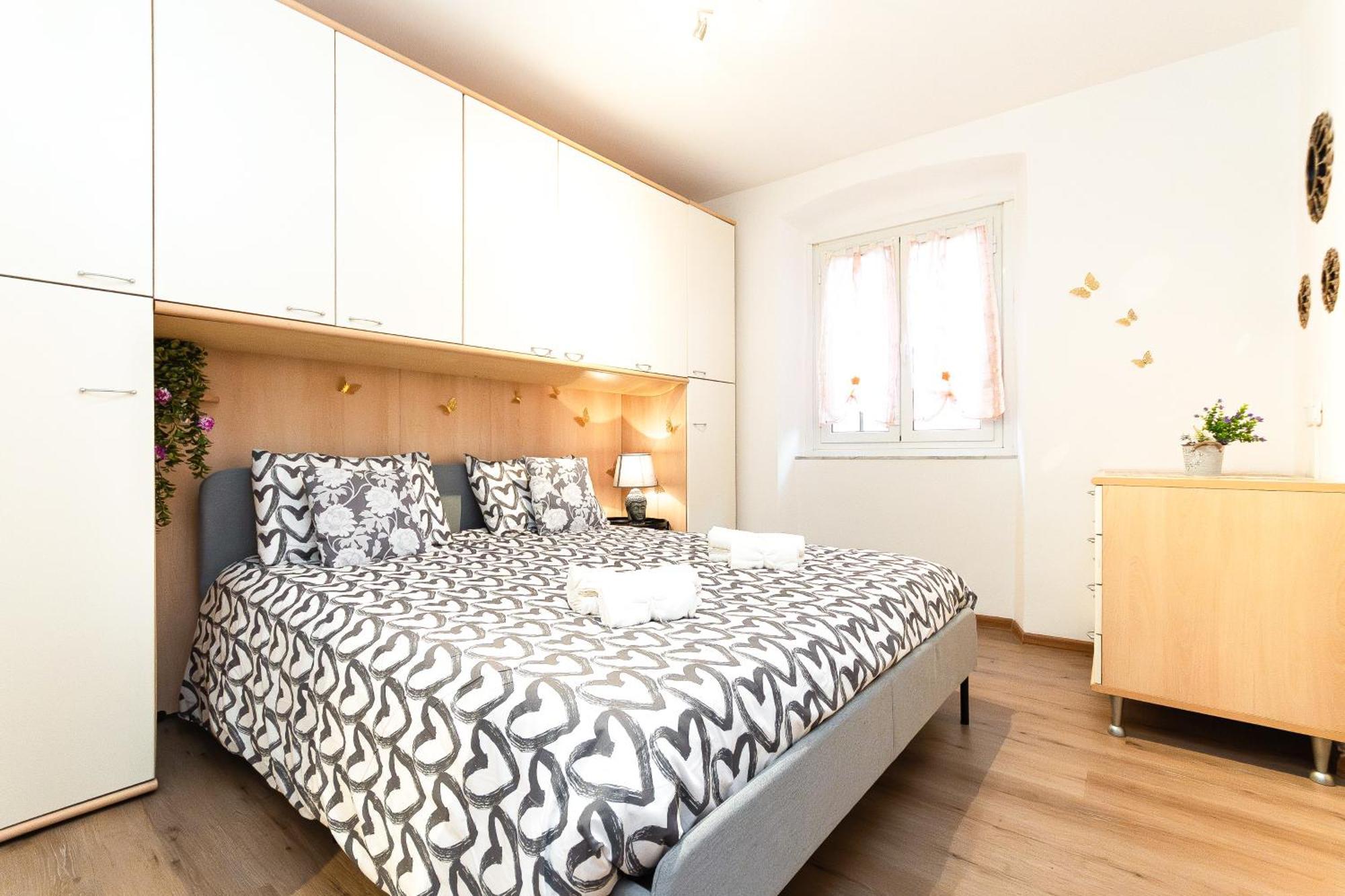 15 Min Centro E Stazione Ferroviaria Appartement Genua Buitenkant foto